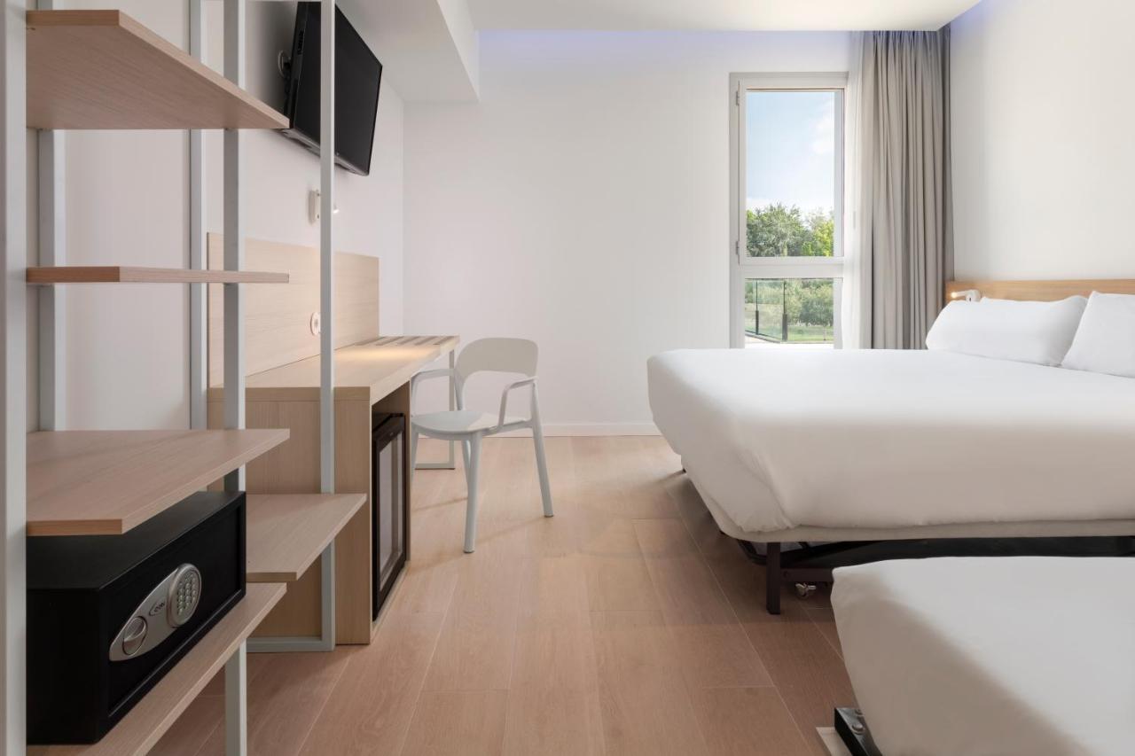 B&B Hotel Lleida Bagian luar foto