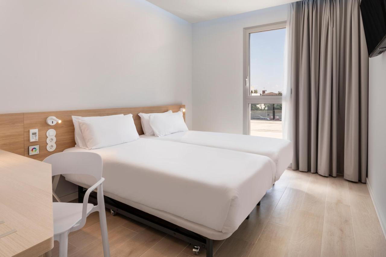 B&B Hotel Lleida Bagian luar foto