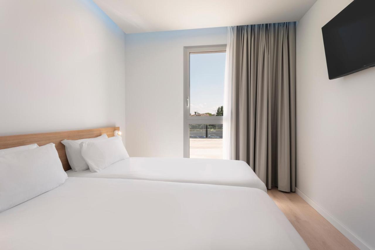 B&B Hotel Lleida Bagian luar foto
